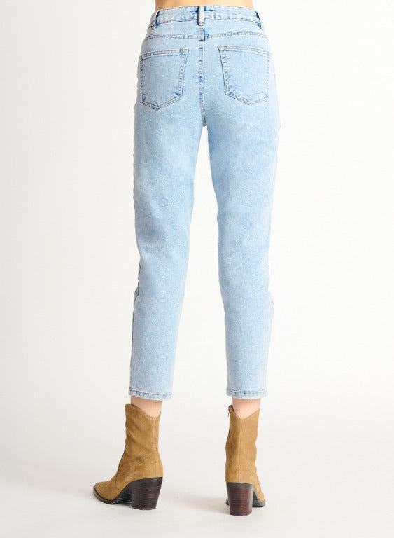 HIGH RISE STRAIGHT LEG JEAN