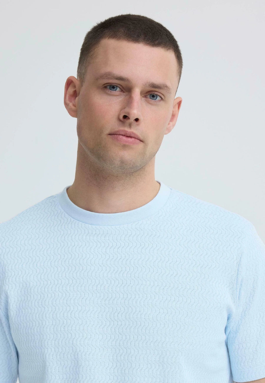 BHESWIN TEE S/S "BLUE FROST"