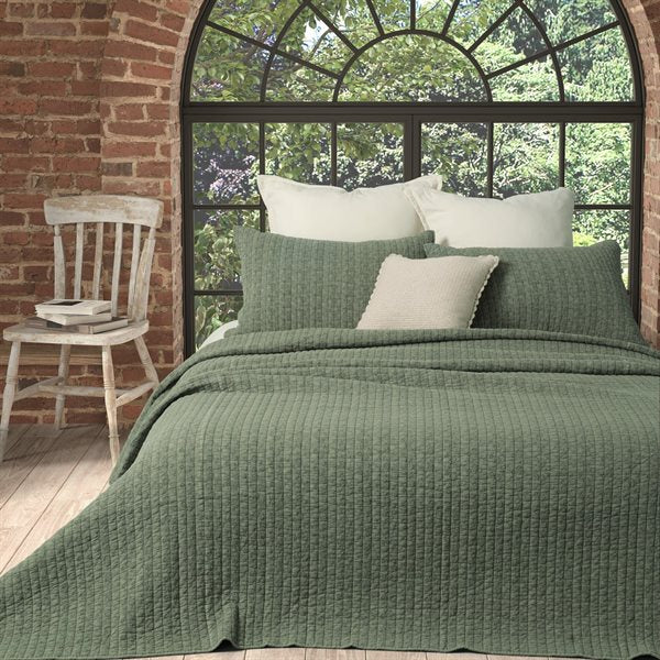 ESTELLE EMBROIDERED GREEN QUILT DOUBLE/QUEEN