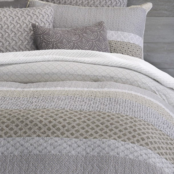 ETHAN MODERN LOOK GREY AND TAUPE QUILT - KING