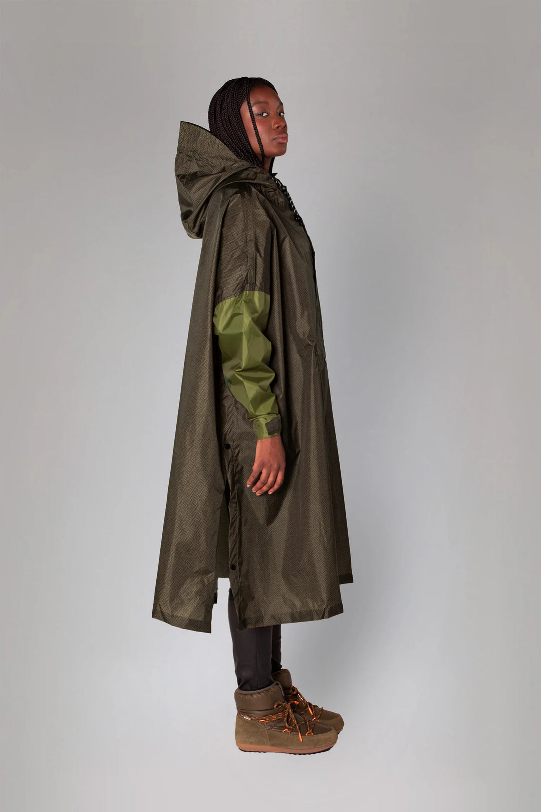 HERRINGBONE PONCHO