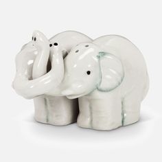 HUGGING ELEPHANT SALT & PEPPER 3.5''L