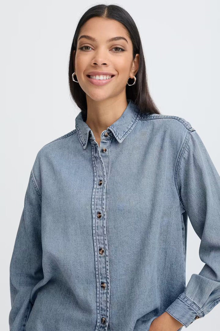 BYLEVENA SHIRT "LIGHT BLUE DENIM"