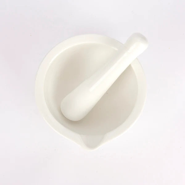 MAXWELL & WILLIAMS - MORTAR AND PESTLE - WHITE