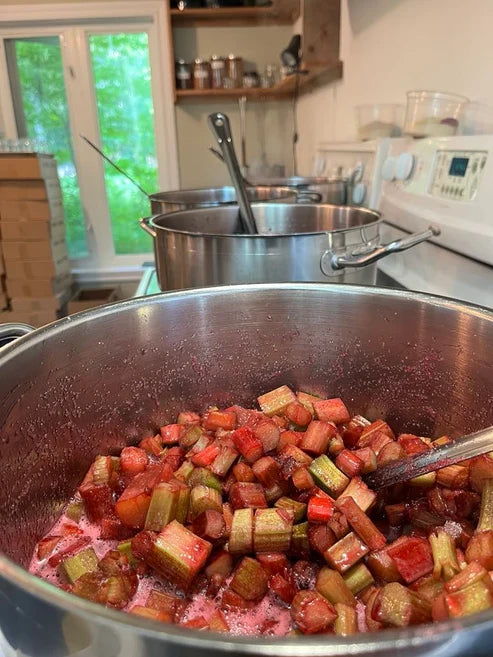 RHUBARB &amp; WILDFLOWER JAM 212ML