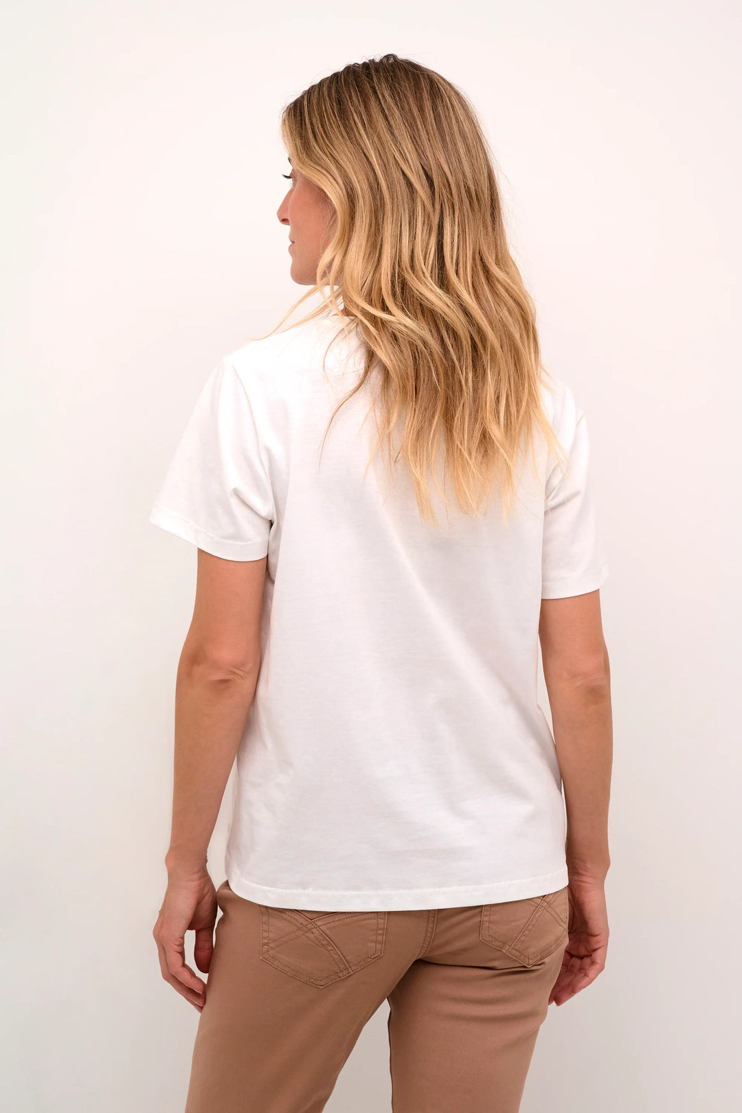 CRVELIE T-SHIRT "NEUTRAL SHOES FASHION WHITE"