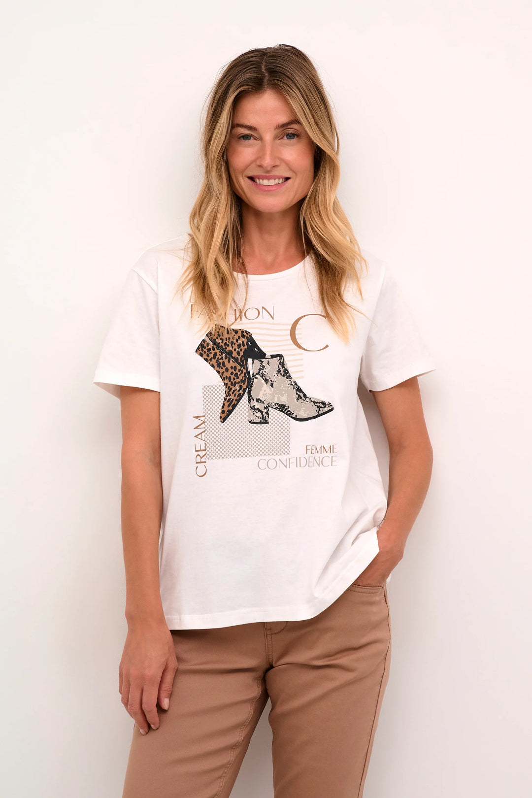 CRVELIE T-SHIRT "NEUTRAL SHOES FASHION WHITE"