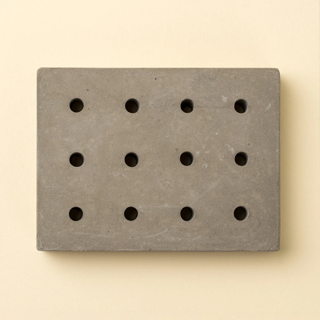 CONCRETE SOAP DISH - DOTS