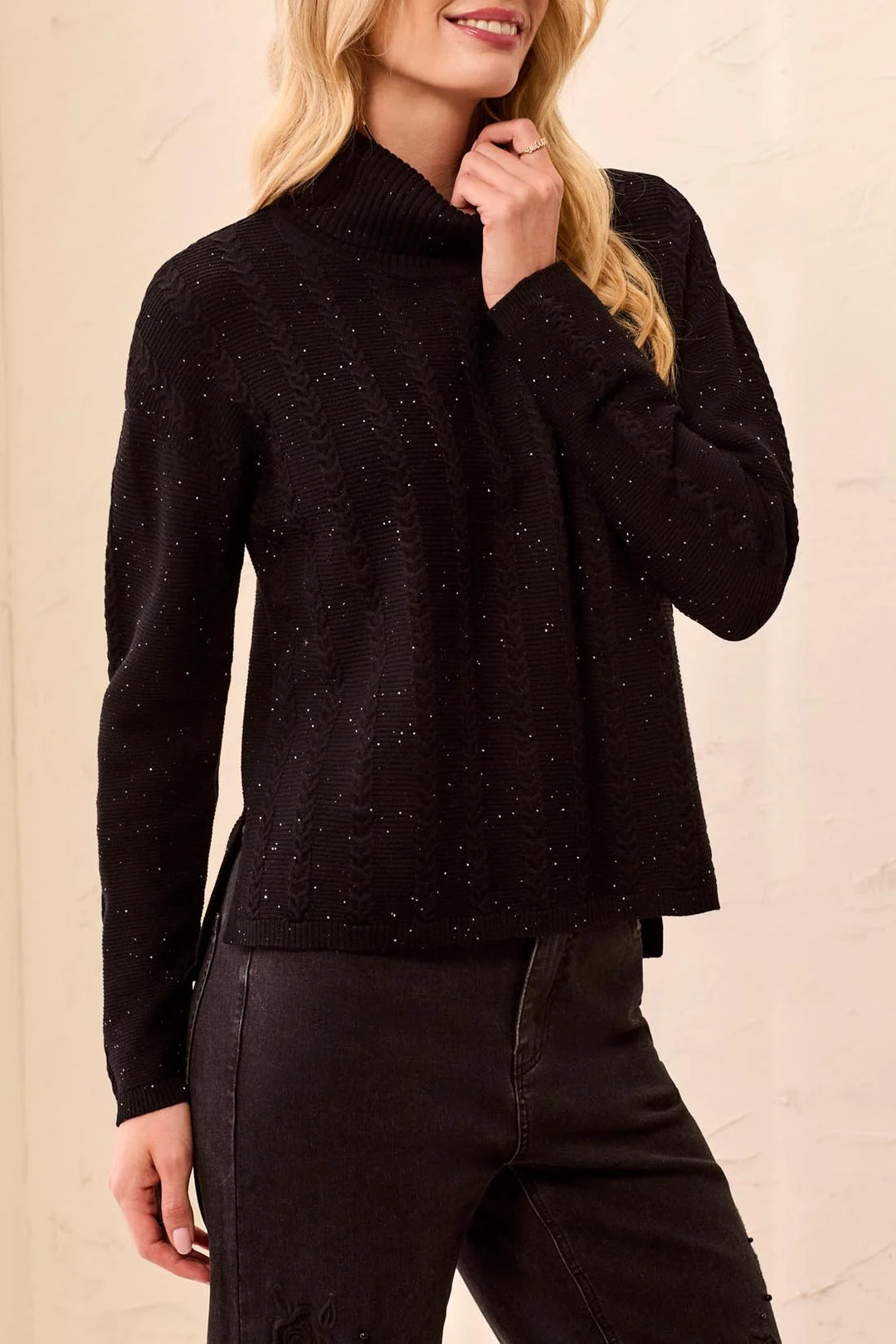 T-NECK CABLE STITCH SWEATER "BLACK"
