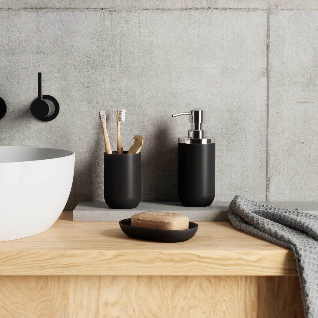 UMBRA JUNIP OVAL SOAP DISH - BLACK