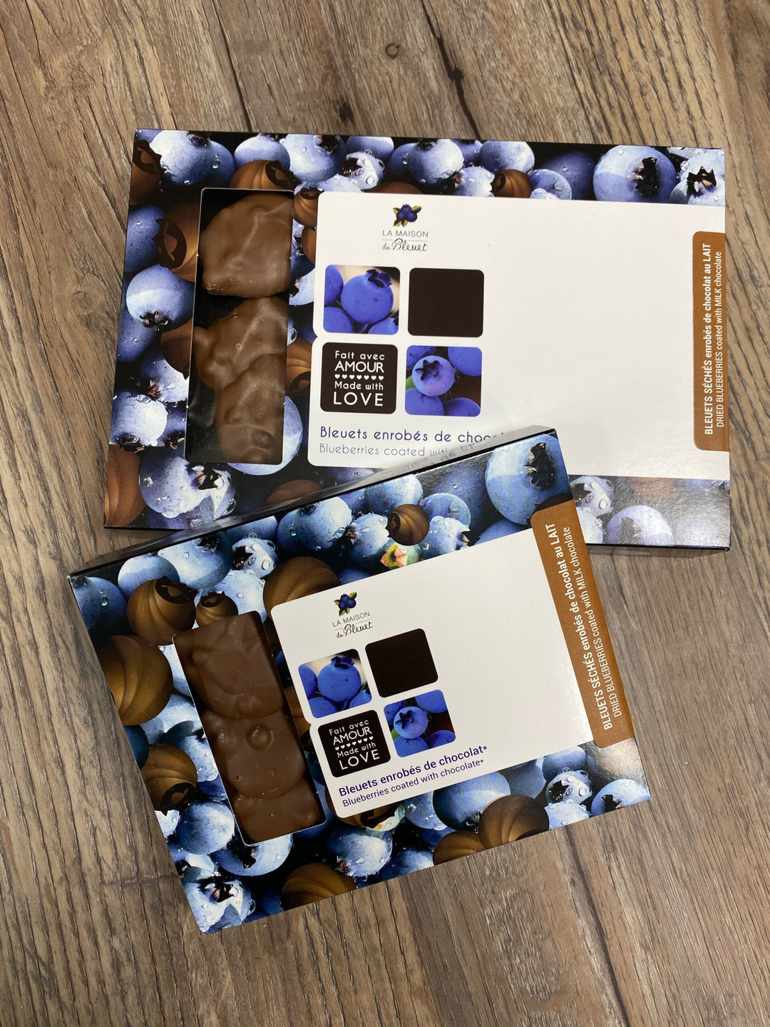 La Maison du Bleuet Dried Blueberries Coated With Milk Chocolate 140g