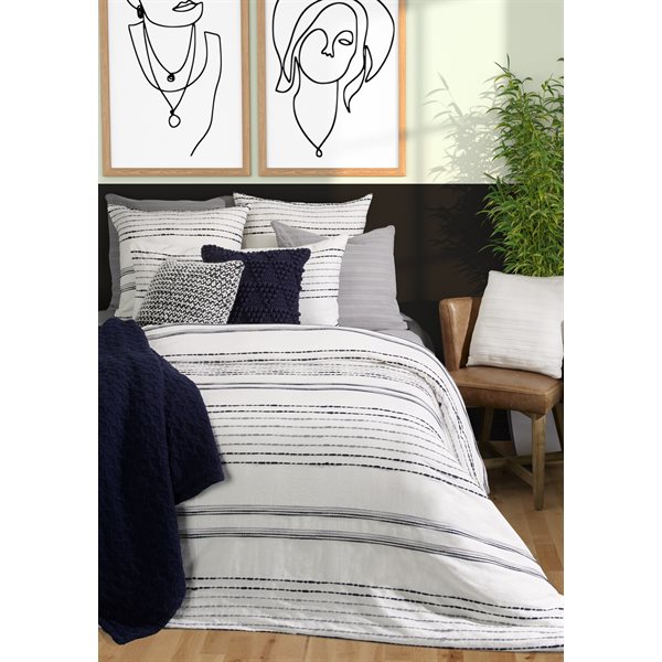 JEREMY WHITE DUVET COVER WITH EMBROIDERY THREAD SET DOUBLE/QUEEN