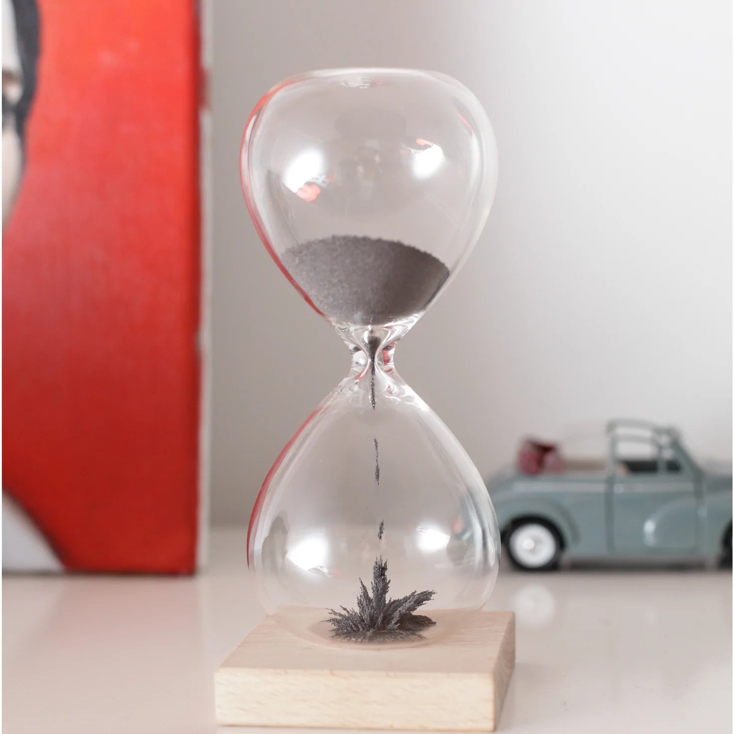 KIKKERLAND MAGNETIC HOURGLASS Gdaoust